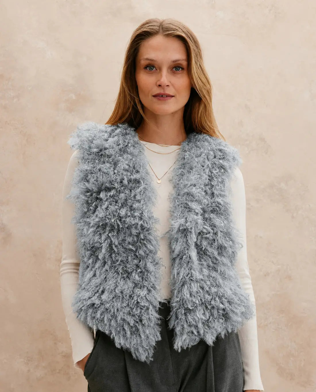 MODÈLE VESTE SANS MANCHES FEMME TOSCA