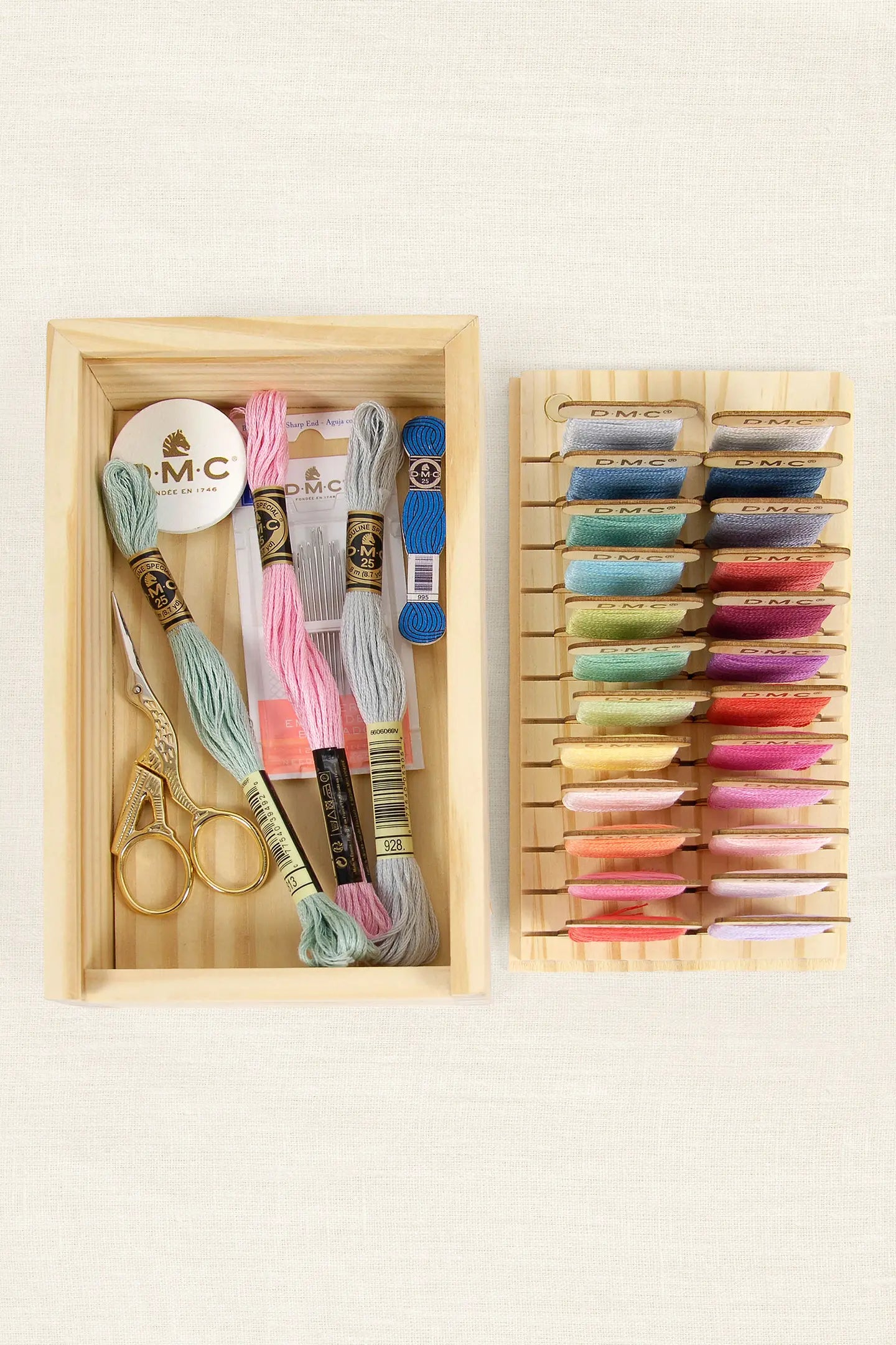 Boîte à projets en bois eco vita avec 24 cartonnettes
