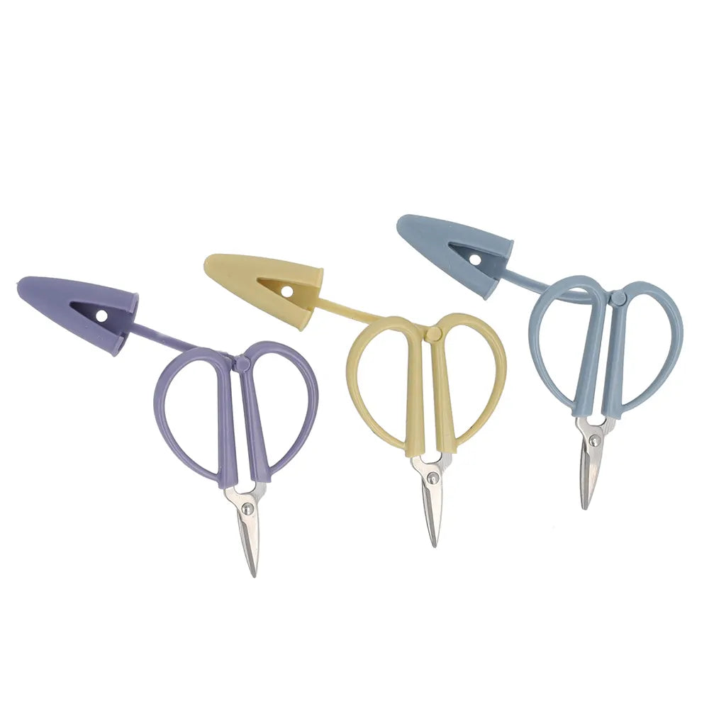 Mini ciseaux de broderie Sew Tasty avec capuchon – 6,4 cm
