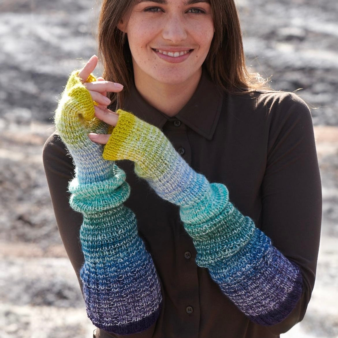 MODÈLE TRICOT MITAINES EN SYMMETRIC SOCKS & MORE RAINBOW